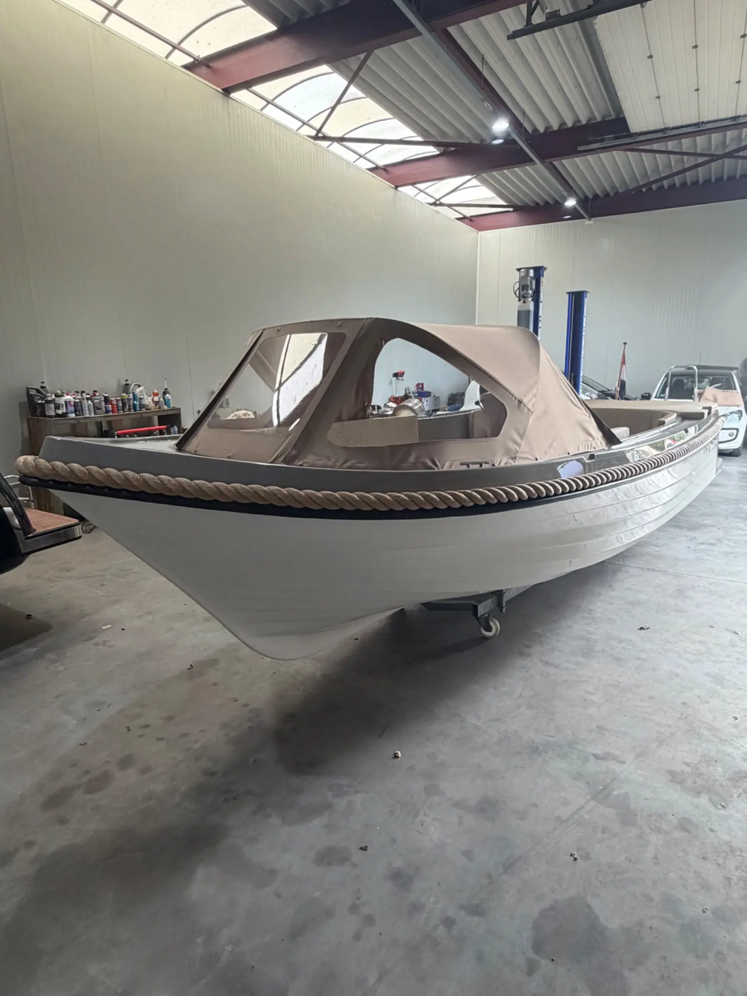 Maassloep 590 demo Honda 20pk van €22.950 voor €20.950,- — foto 13 van 13