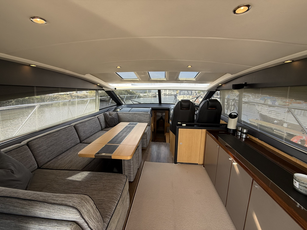 Princess V52 — foto 9 van 36