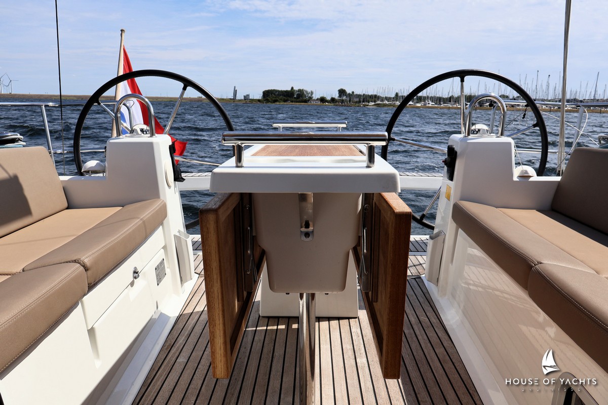 Beneteau Oceanis 35.1 — foto 6 van 12