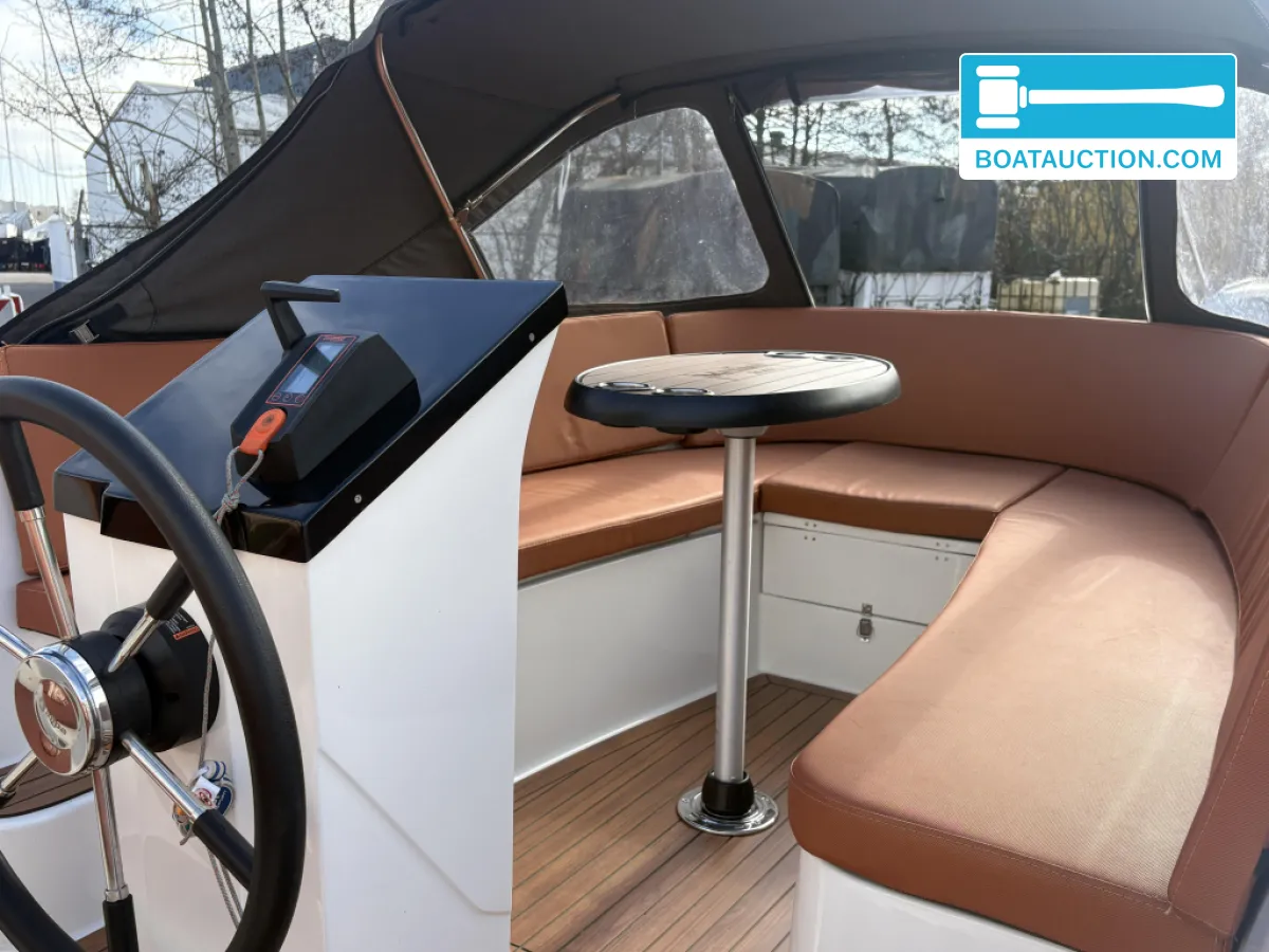 Maxima 600 Tender — foto 7 van 19