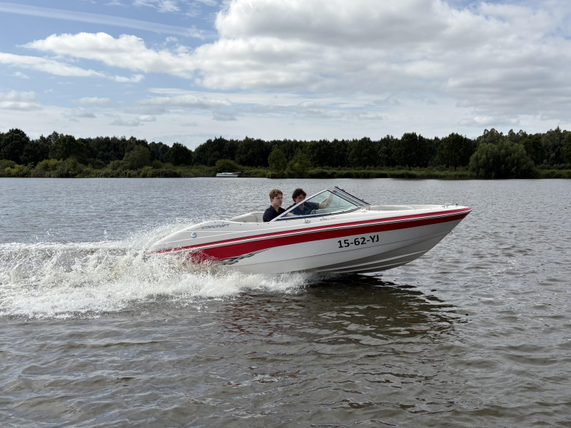 Starcraft G star 1700 met 3.0 Mercruiser & trailer — foto 2 van 12
