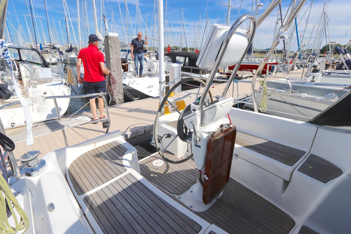 Hunter 33 — foto 45 van 52