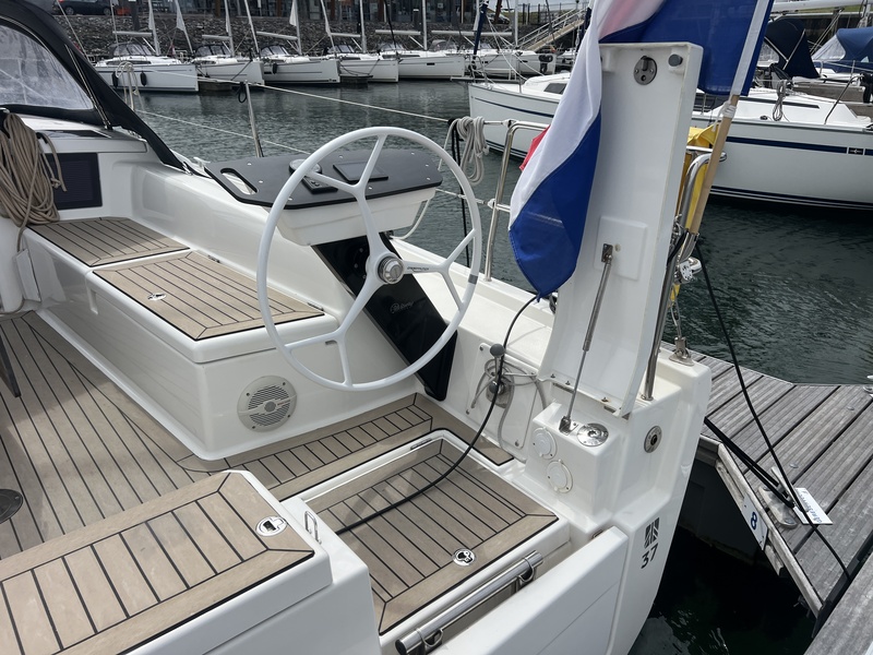 Dufour 37-2 — foto 47 van 51