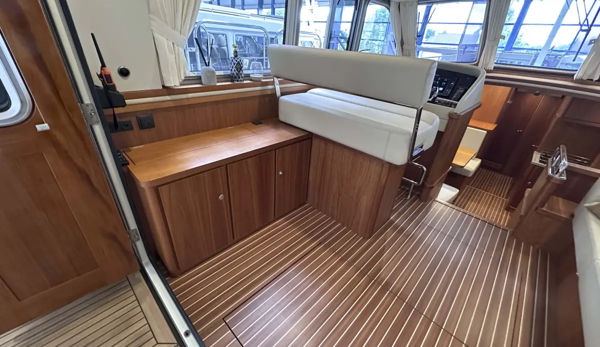 Pre owned motor yacht Linssen Grand Sturdy 470 Sedan Wheelhouse — foto 9 van 12