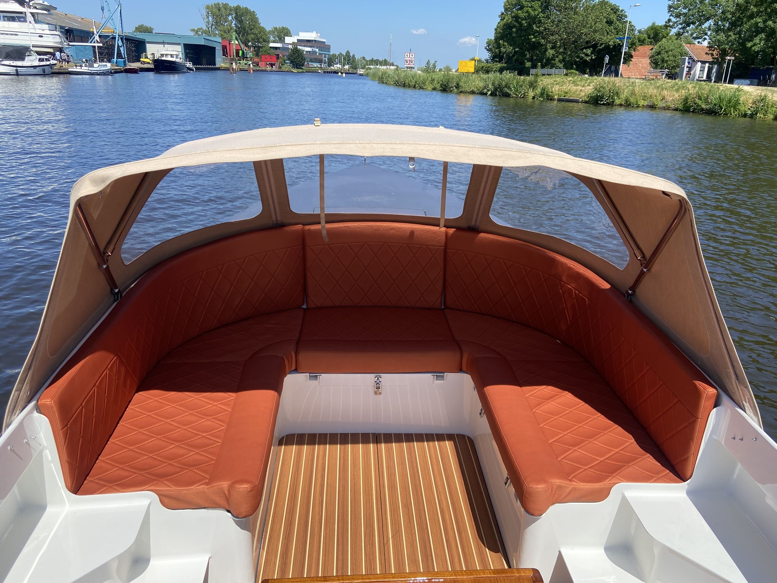 Vulture Admire 735 — foto 8 van 10