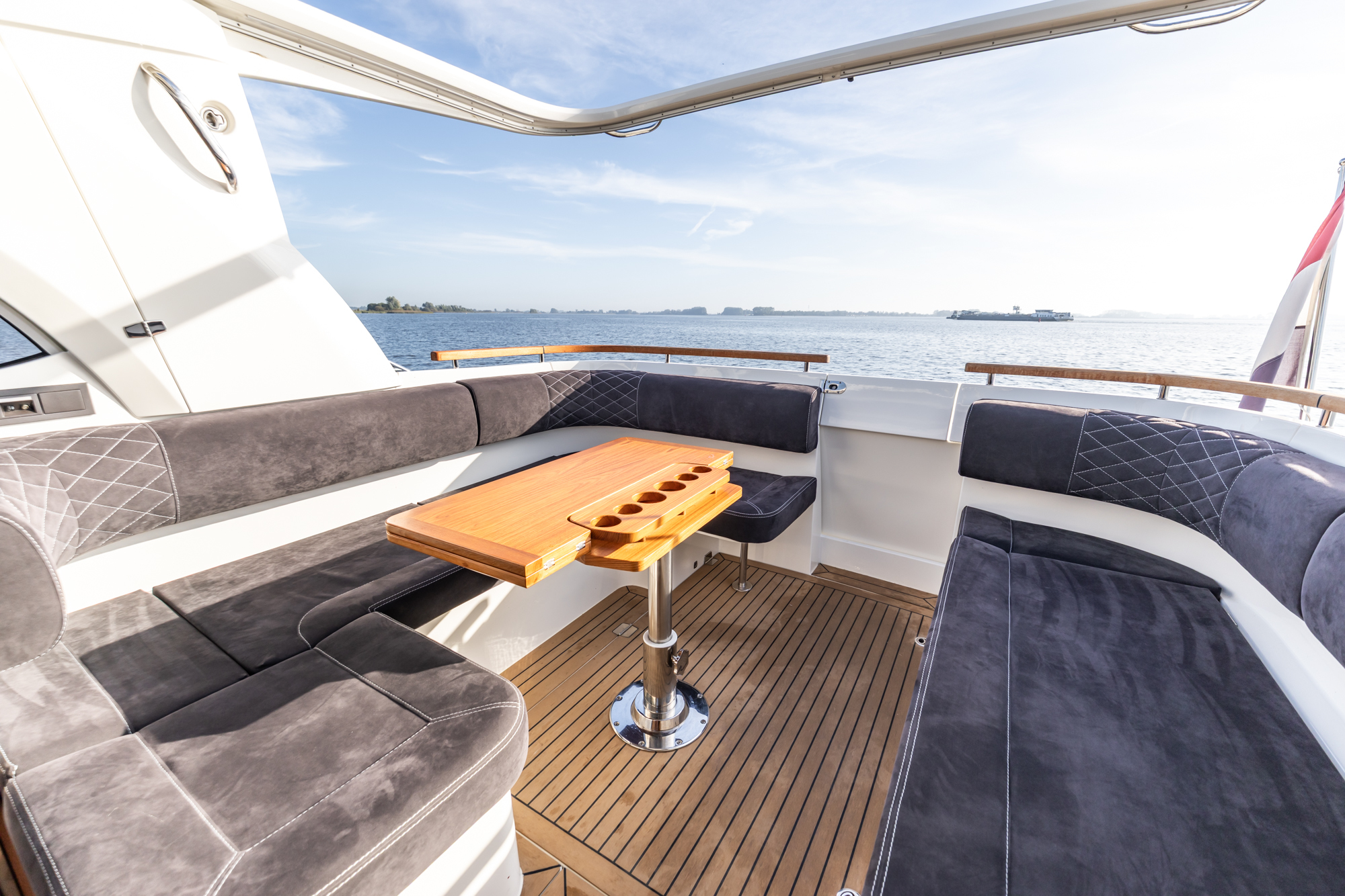 Marex 360 Cabriolet Cruiser — foto 16 van 46