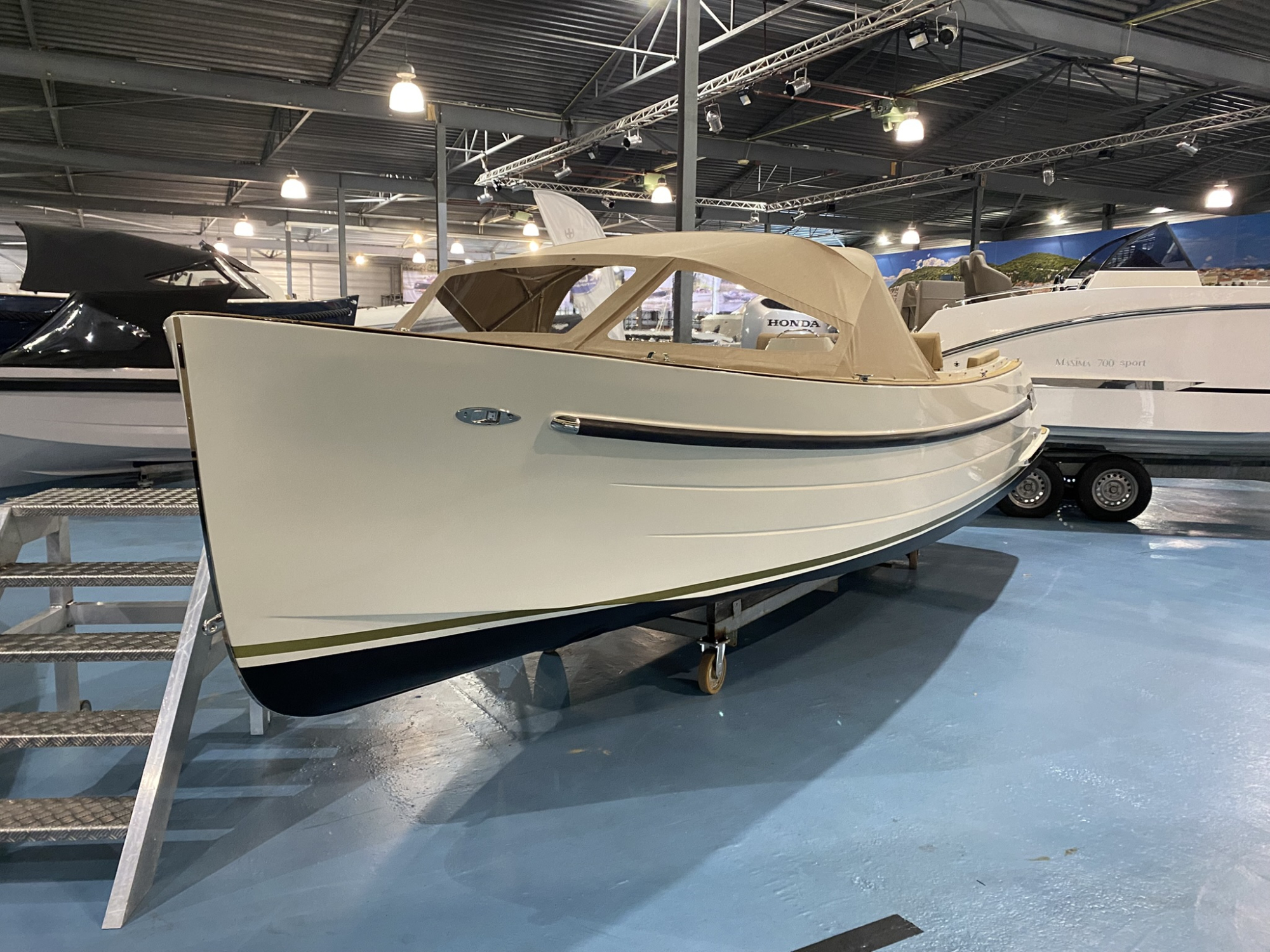 Antaris Sixty7 met Vetus 42 pk creme op voorraad! — foto 3 van 9