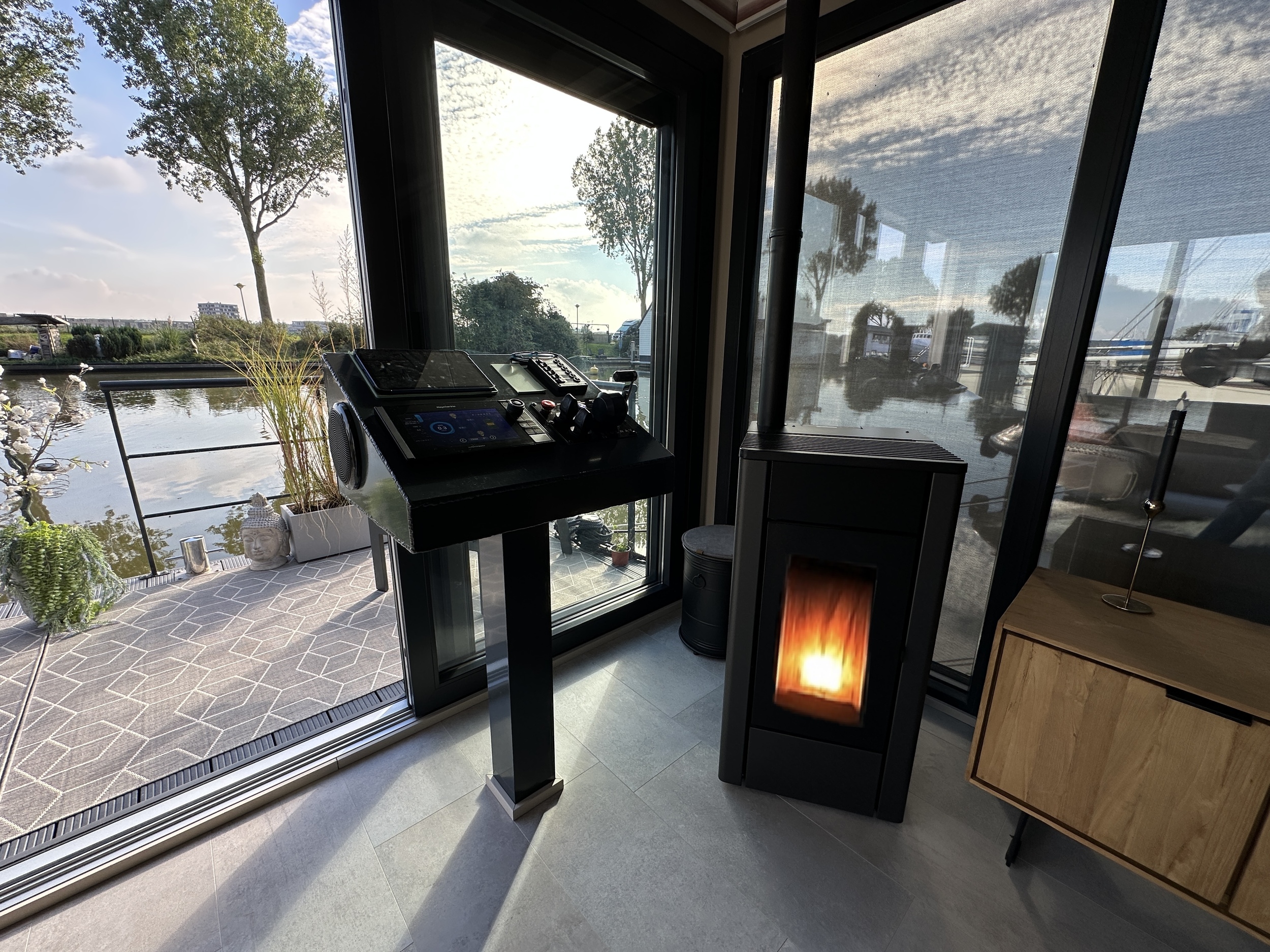 HT-Lofts Houseboat 15m Electric Propulsion — foto 15 van 39