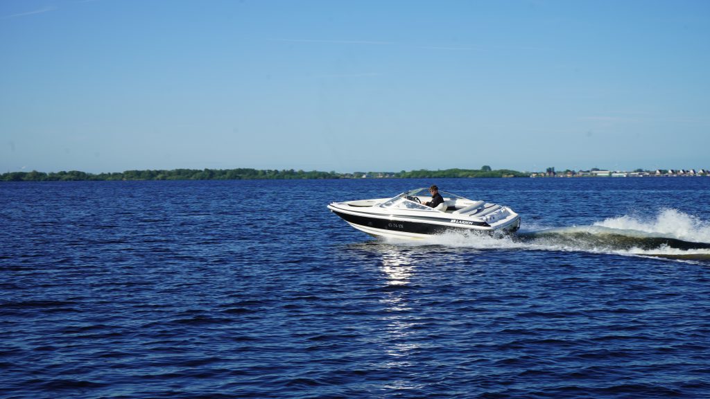 Larson 186 speedboot met Volvo Penta 135pk — foto 12 van 16