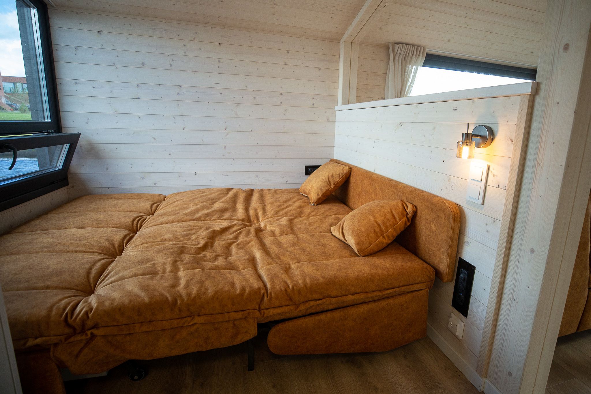 Twin-boats   Houseboat M Cabin Met Jacuzzi — foto 2 van 2
