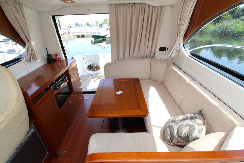 Beneteau Antares 30 Fly — foto 10 van 20
