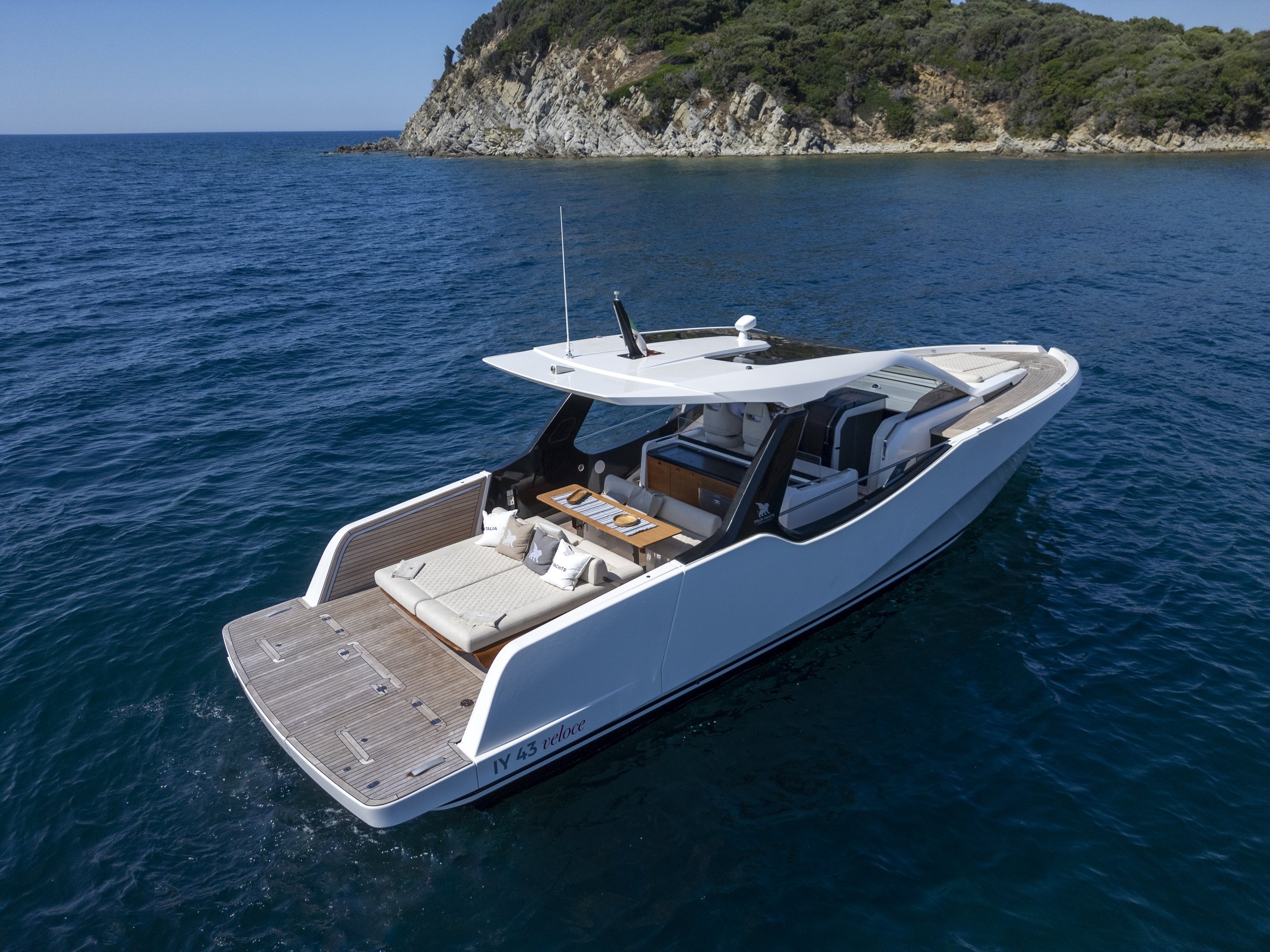IY43 Veloce — foto 11 van 12