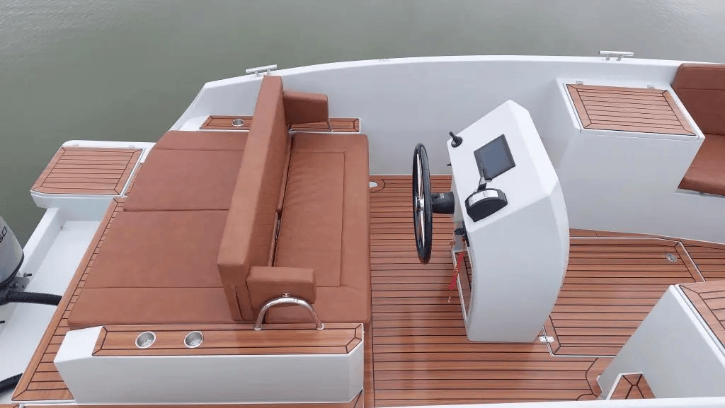 Maxima 680 Sport Lounge Tender — foto 6 van 14