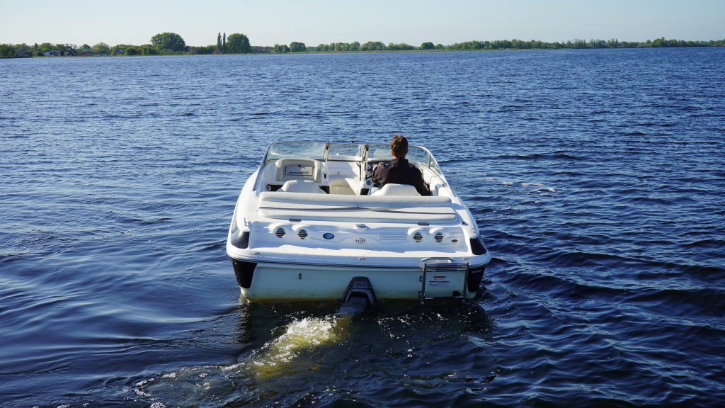 Larson 186 speedboot met Volvo Penta 135pk — foto 7 van 16