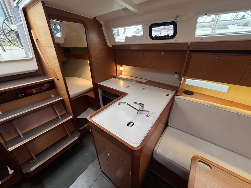 Dufour 360 GL — foto 13 van 46
