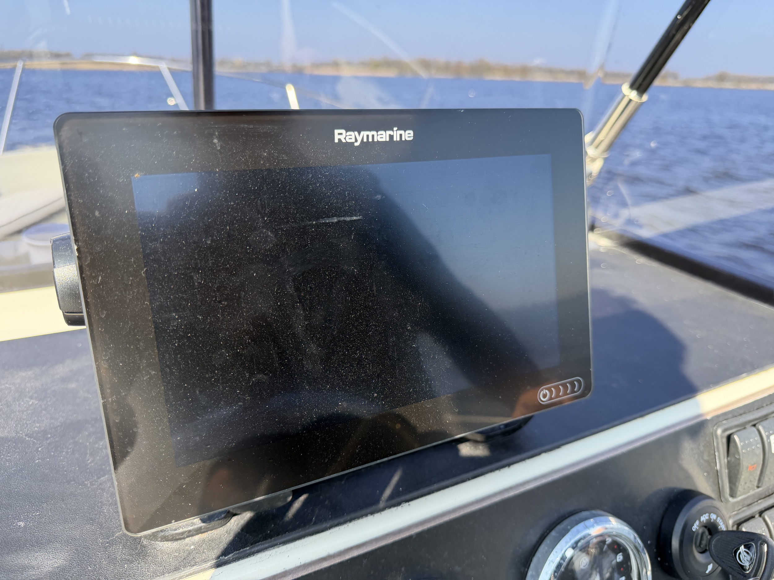 Boston Whaler 25 Outrage — foto 31 van 37