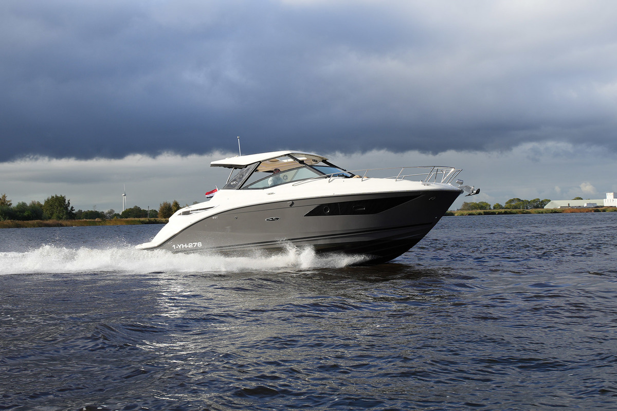 Sea Ray Sundancer 320 — foto 13 van 80