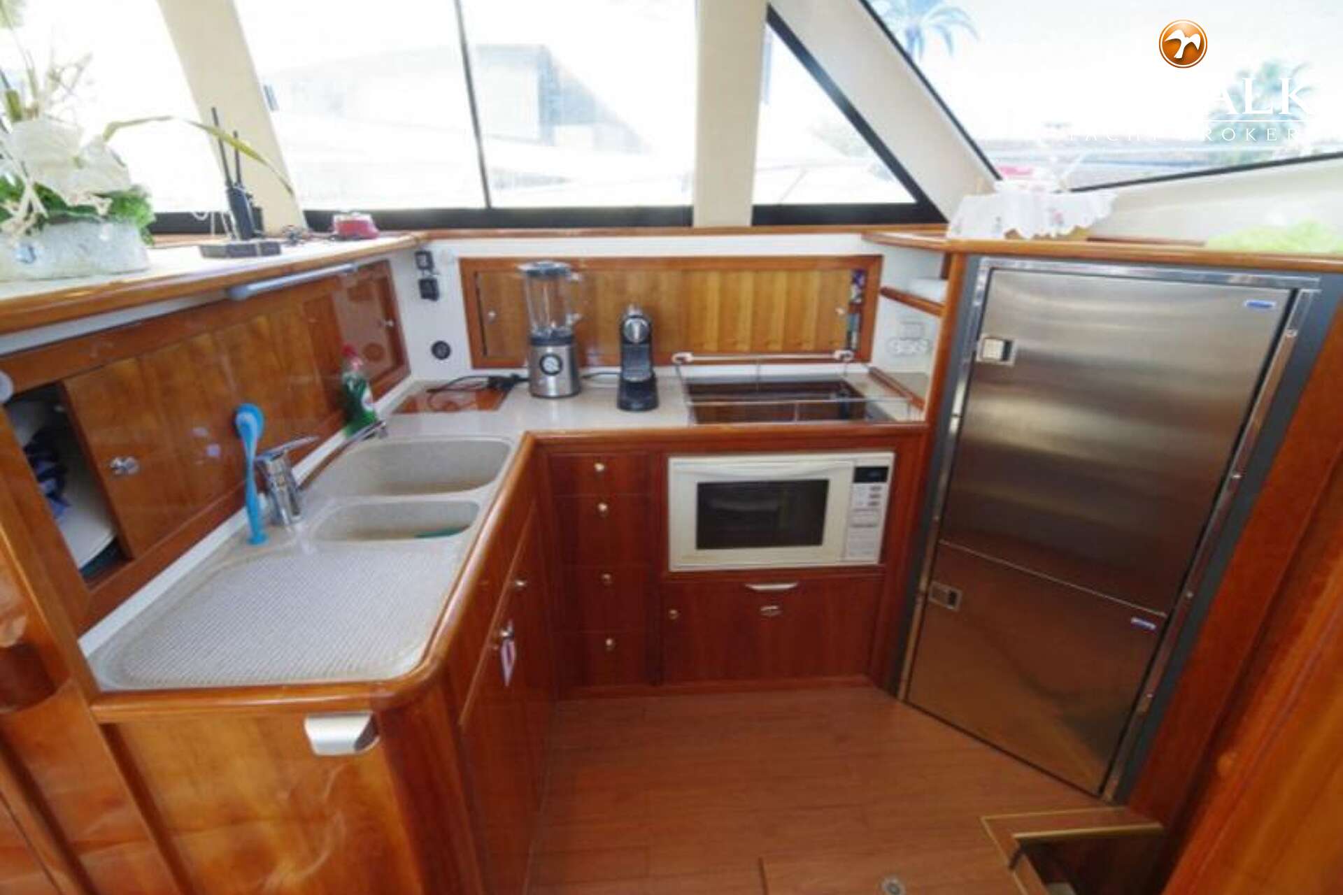 Riviera 48 Flybridge — foto 9 van 23