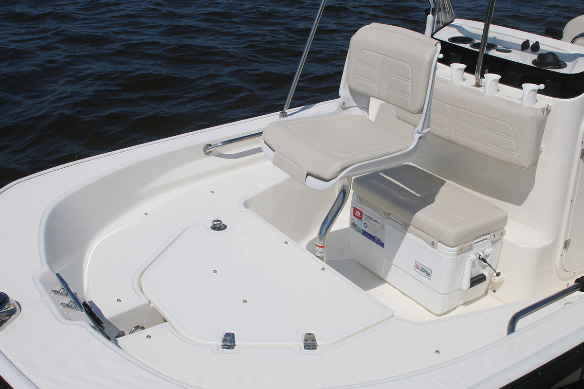 Boston Whaler 150 Montauk — foto 13 van 18