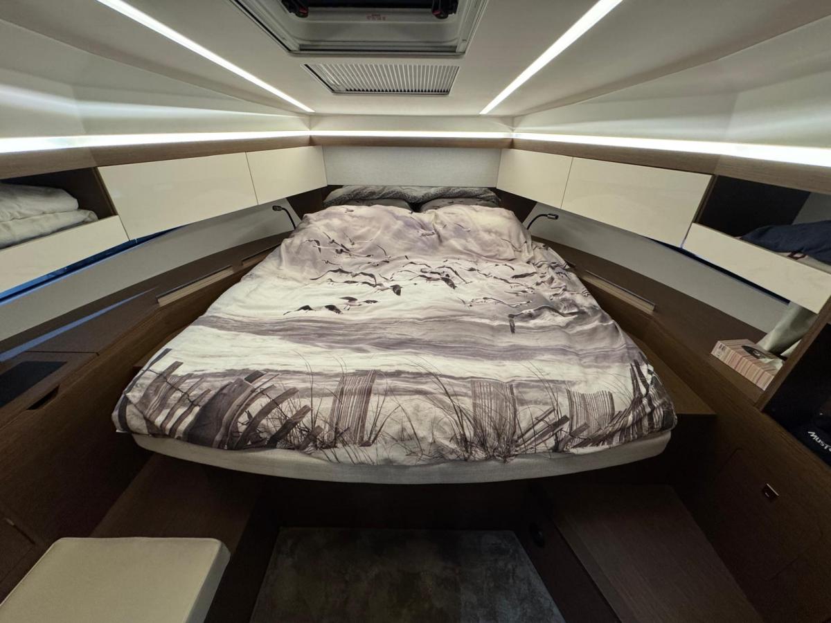 JEANNEAU NC37 met slechts 87 uur! — foto 25 van 42