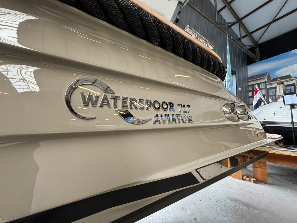 Waterspoor 717 Aviator | Vetus diesel   — foto 15 van 31