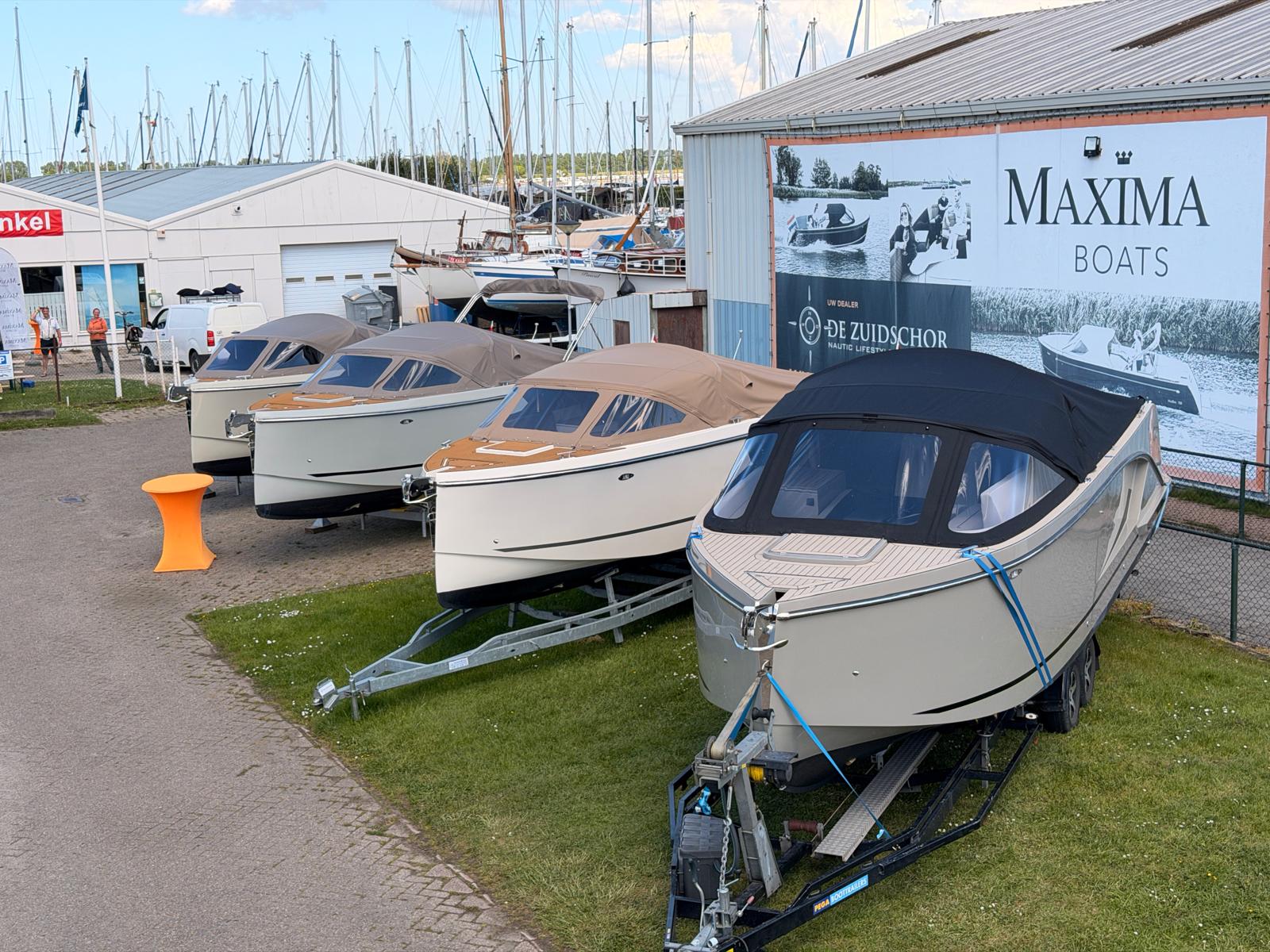 Maxima 740 Tender, 150PK Honda, Boegschroef, veel luxe, Champagne — foto 2 van 6