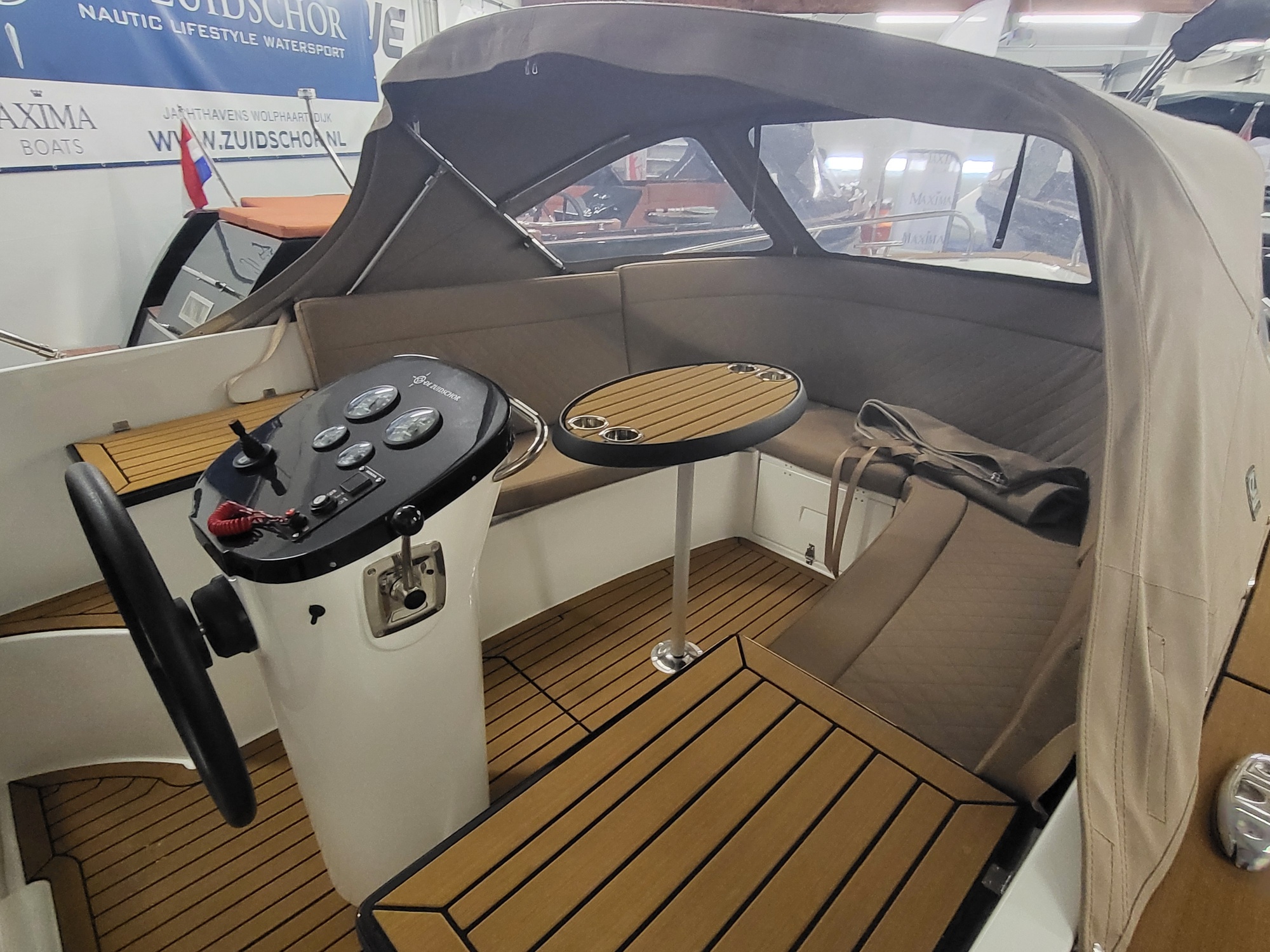 Maxima 620 Retro Tender MC 60PK, Boegschroef, Evafoam dek, Navy Voorjaarsdeal — foto 7 van 11