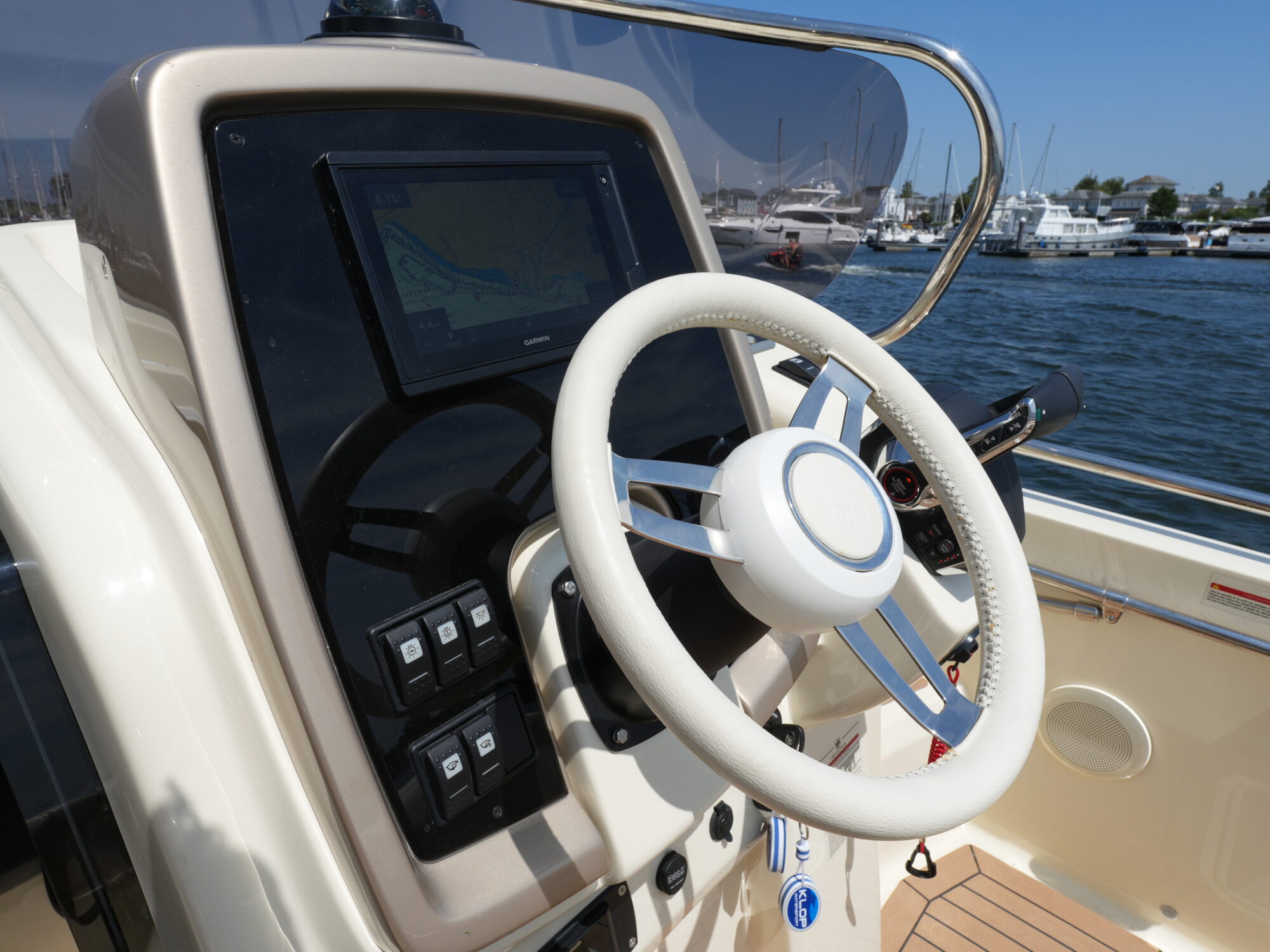 Invictus 270 CX — foto 23 van 38