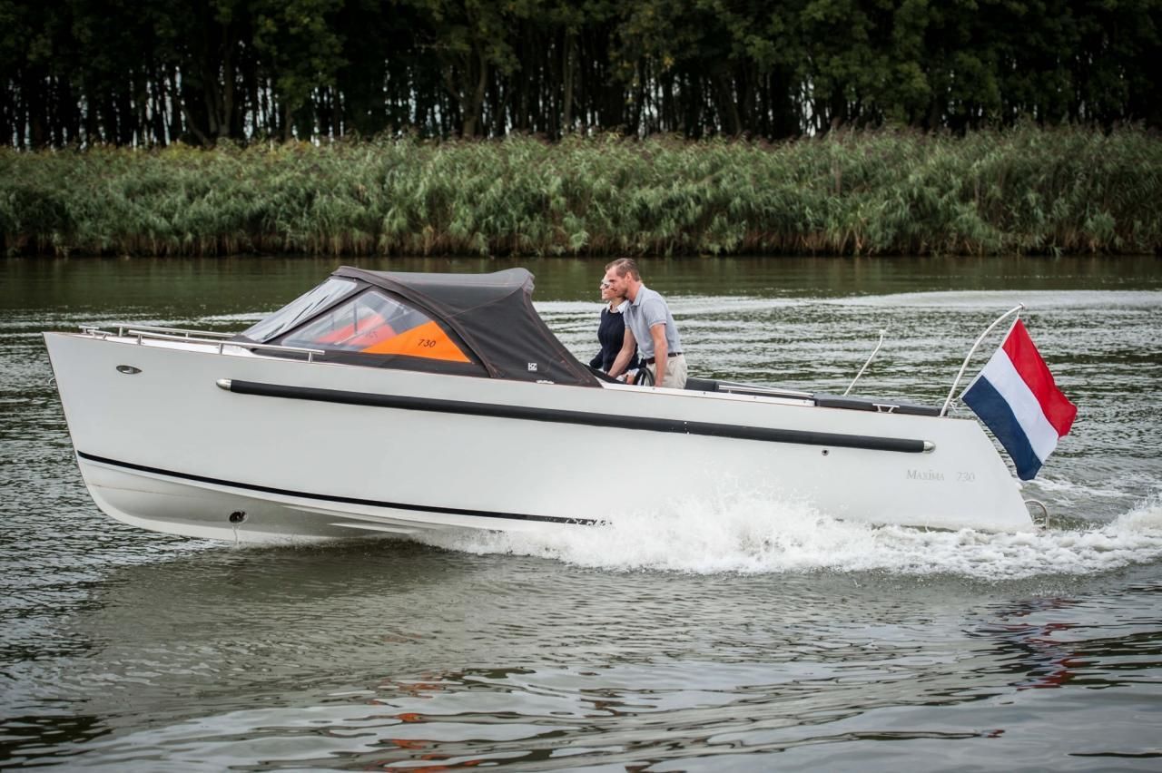 Maxima 730 tender — foto 17 van 28
