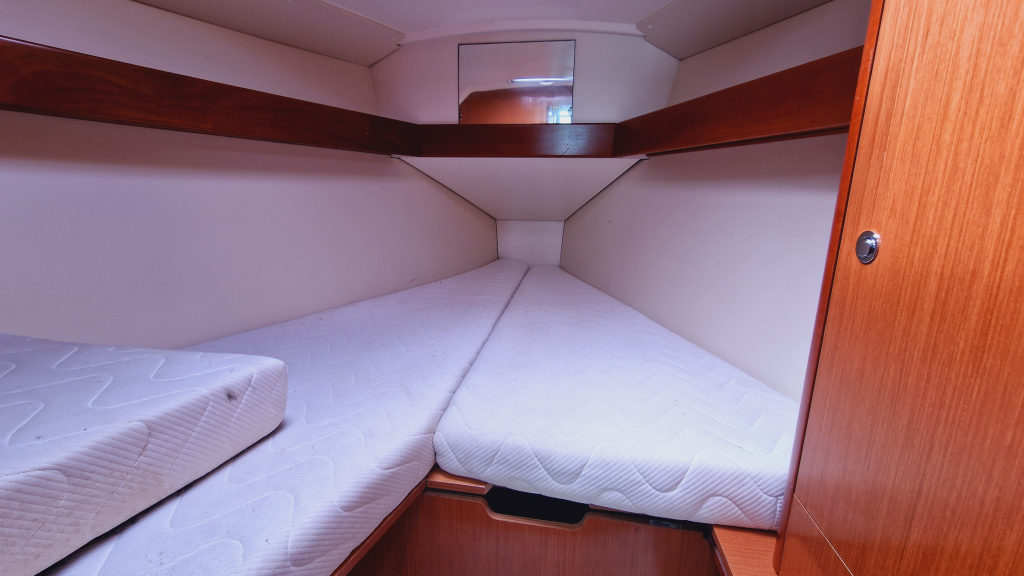 Beneteau Oceanis 31 (ondiepe kiel) — foto 26 van 35