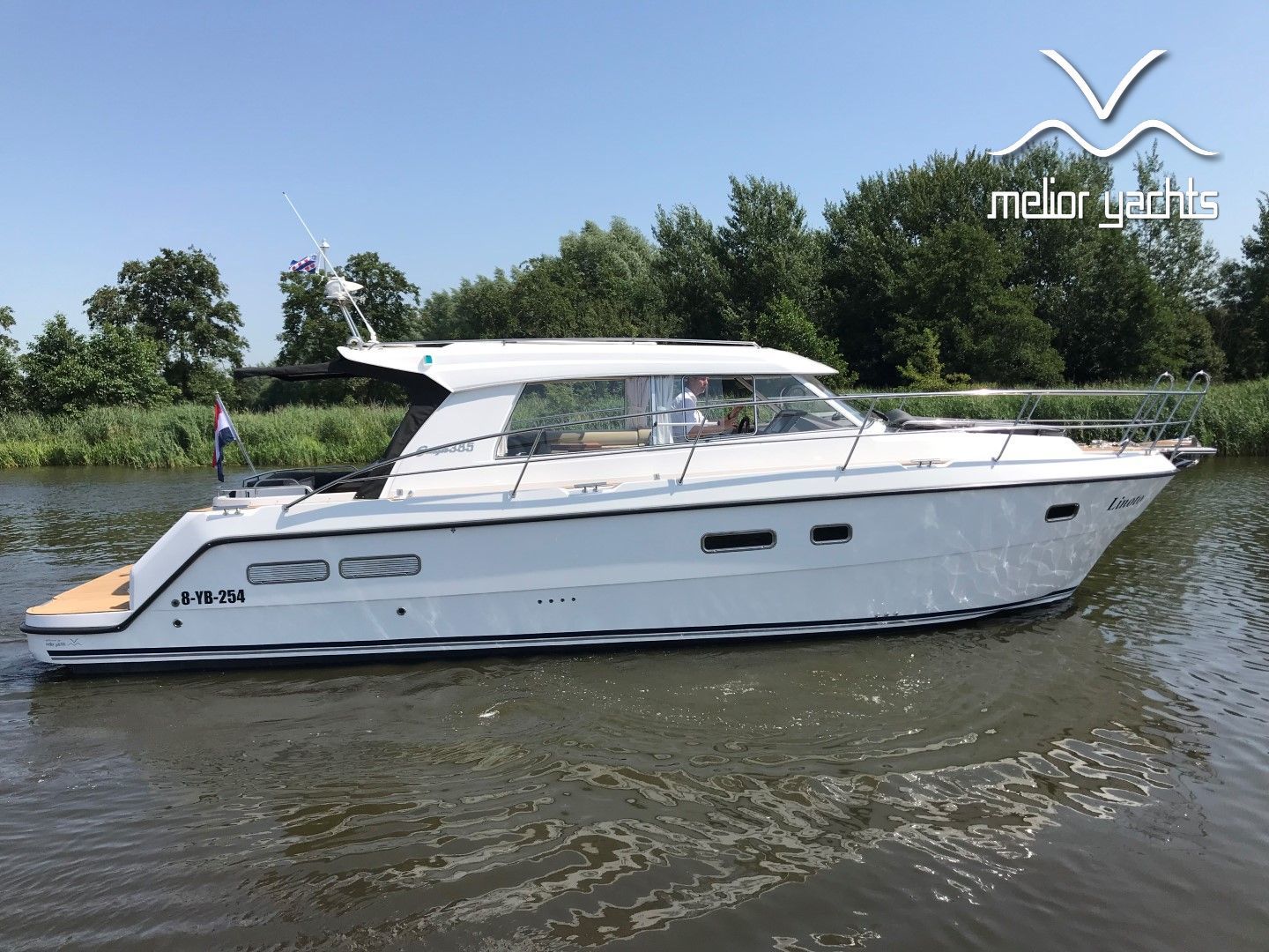Saga 385 — foto 2 van 39