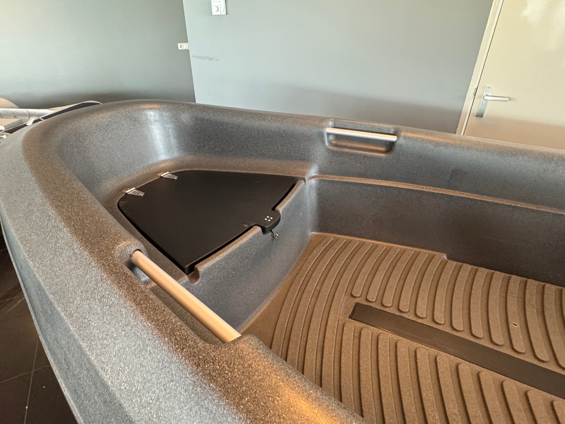 River 420 open evt met Epropulsion motor — foto 5 van 12