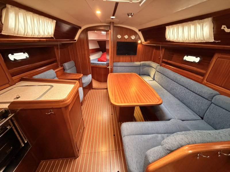 Bavaria Gmbh Bavaria 37-2 — foto 11 van 12