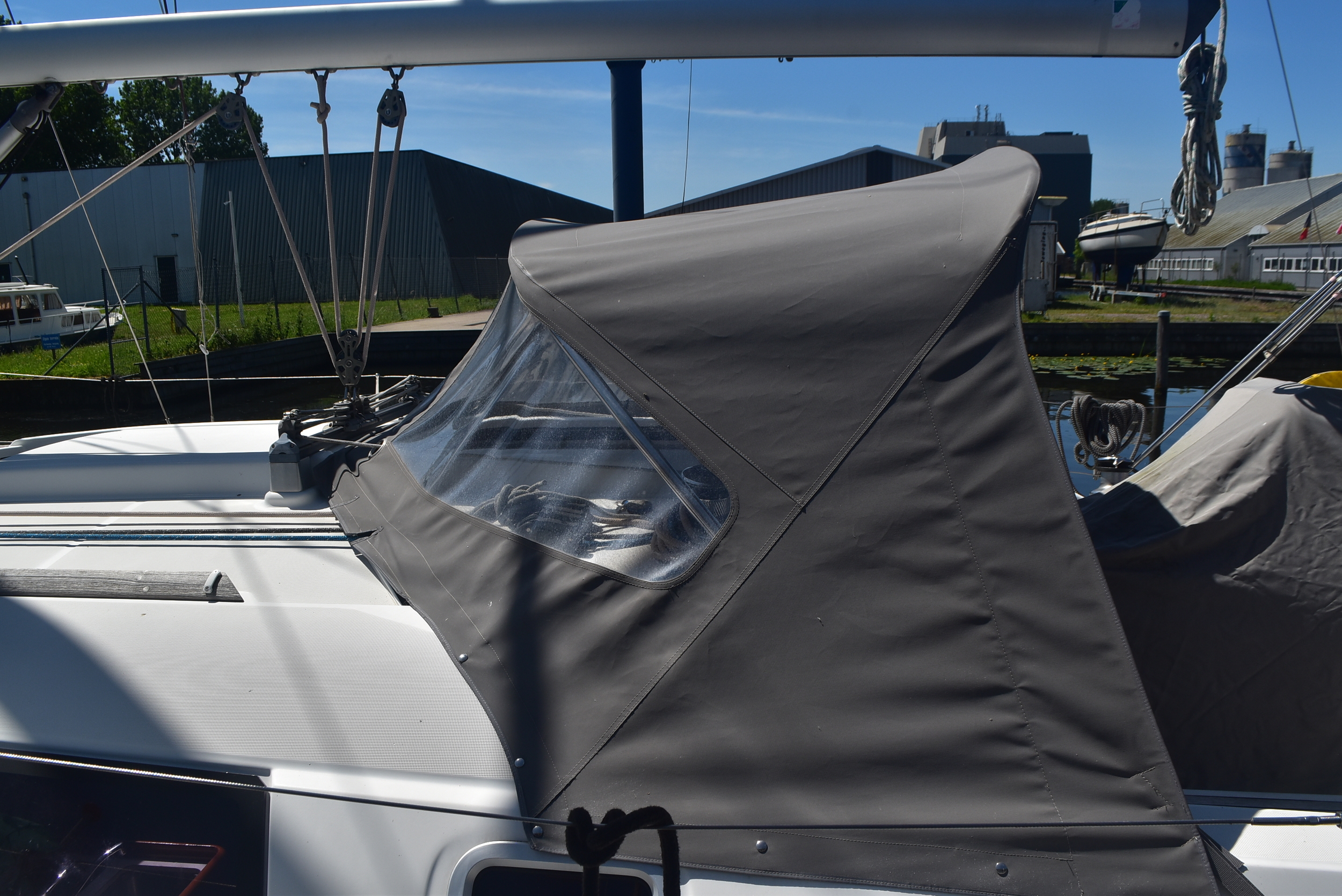 Beneteau Oceanis 37 — foto 29 van 36