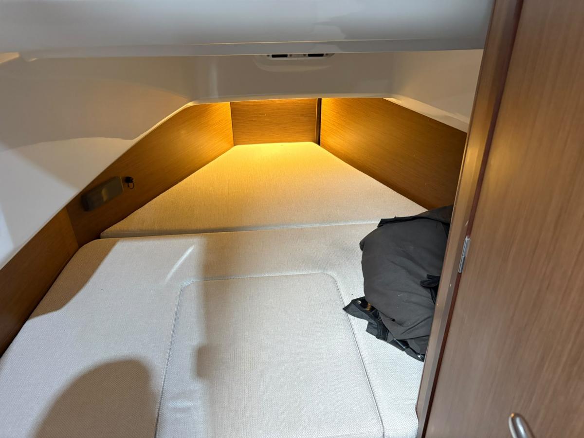 Jeanneau Cap Camarat 9.0 Center Console — foto 28 van 37