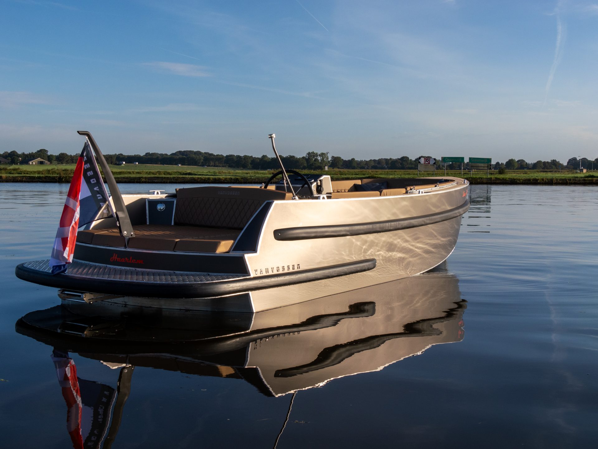 Van Vossen VanVossen E-Tender 700 — foto 4 van 9