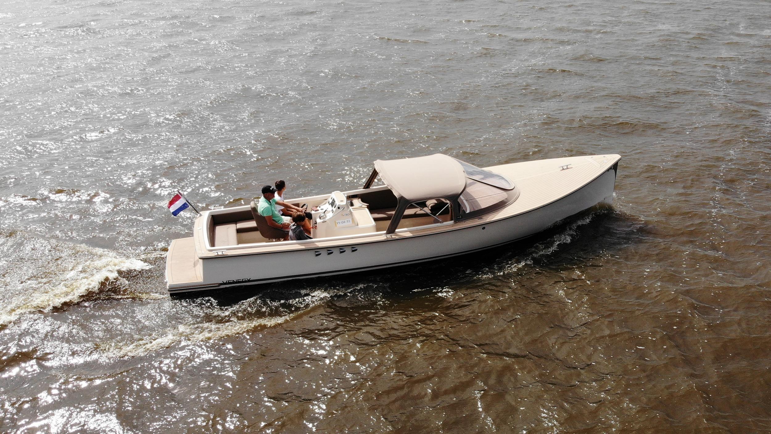 Venegy V30 Classic Cabin — foto 8 van 25
