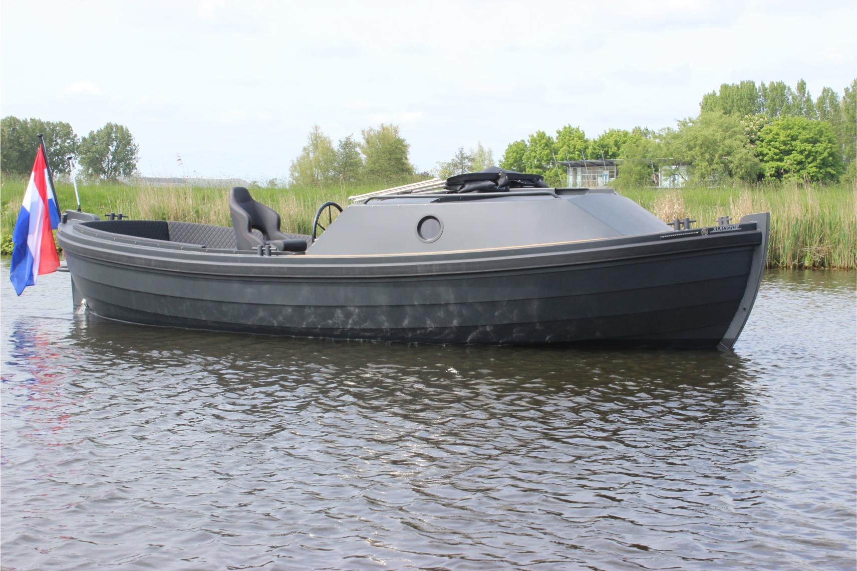 Blackfish Classic 750 — foto 1 van 28