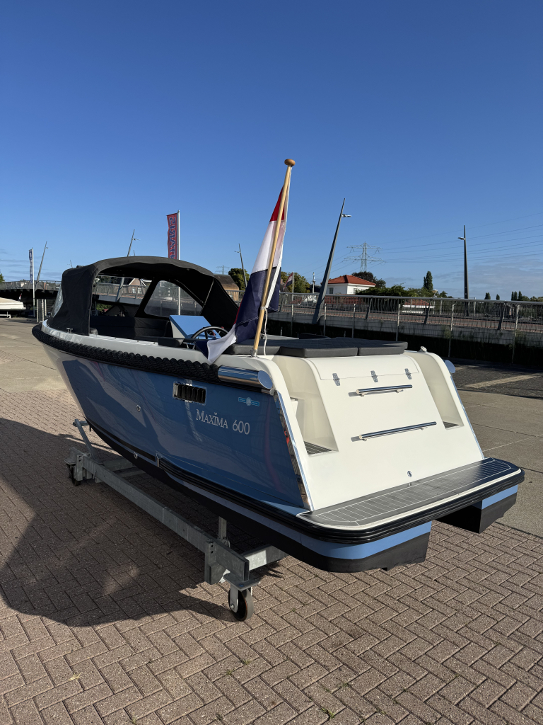 Maxima 600 met Honda 20 pk — foto 5 van 16