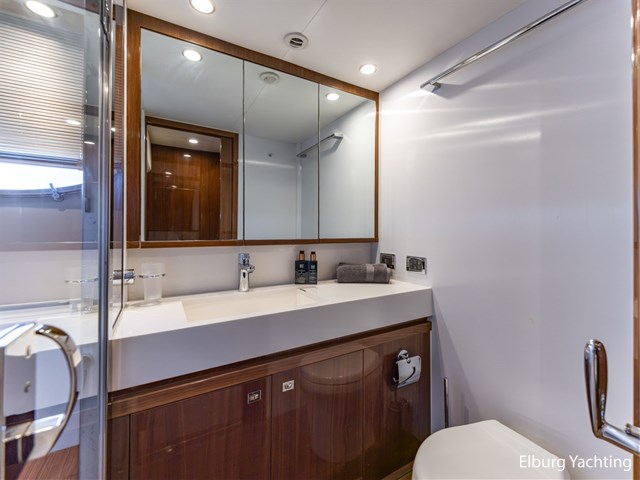 Princess V62 — foto 46 van 88