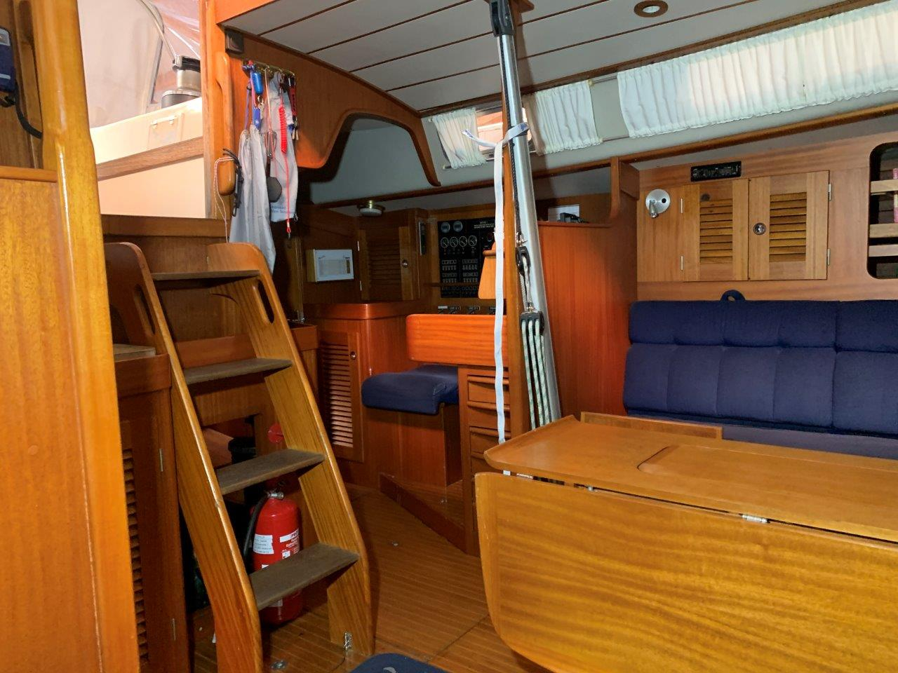 Hallberg-Rassy 45 — foto 14 van 108