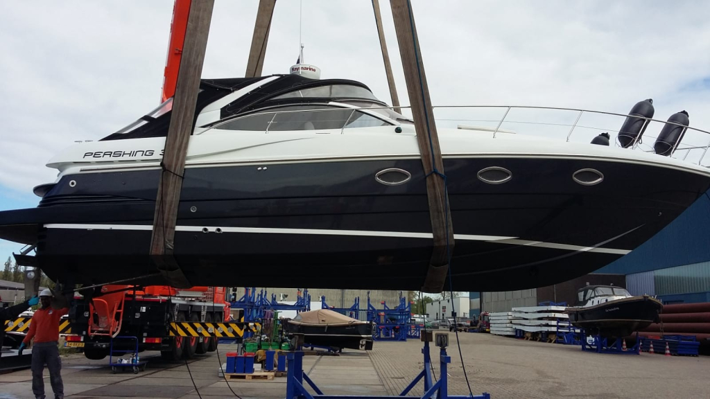Pershing 37 — foto 37 van 42