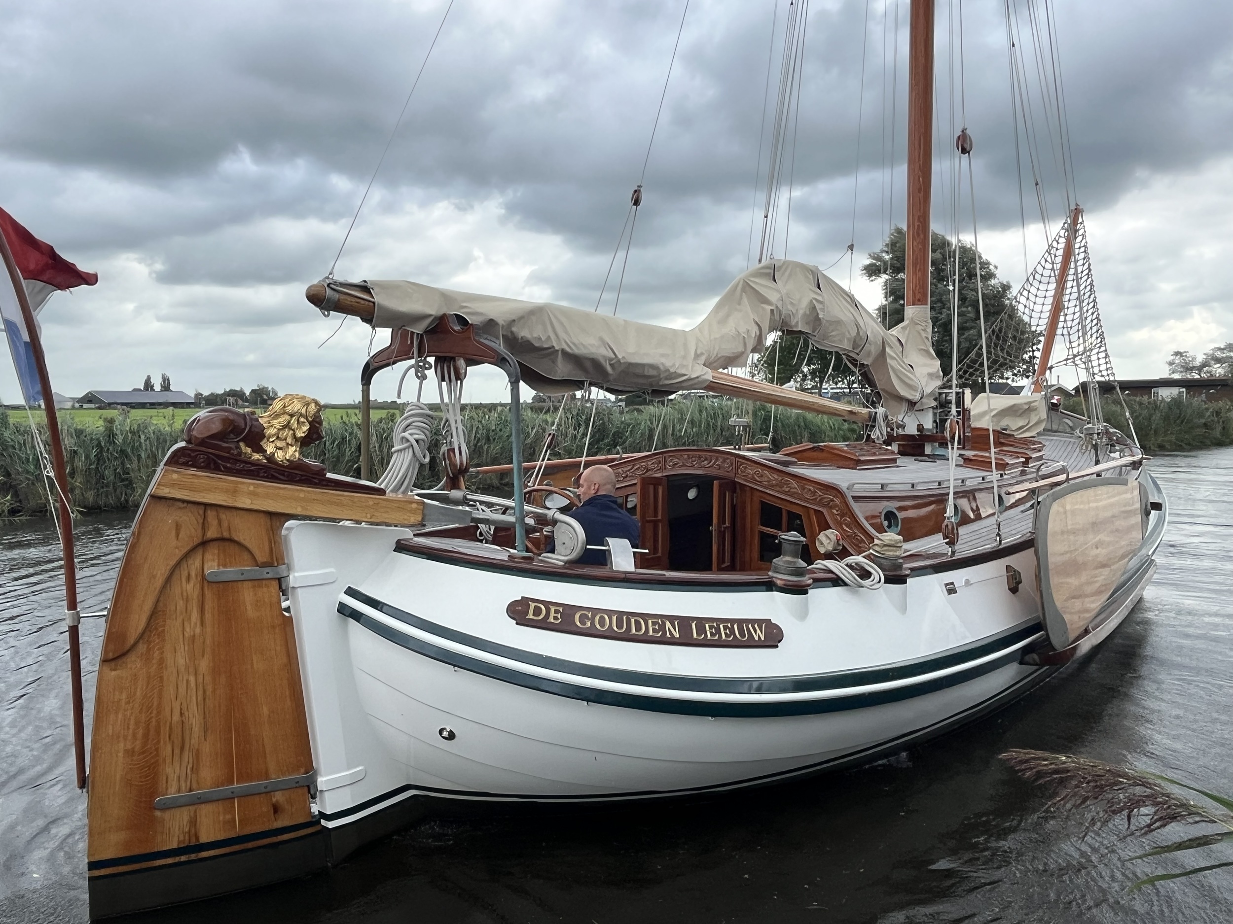 Lemsteraak Gouden Leeuw - Roefaak Hoek Design — foto 6 van 59