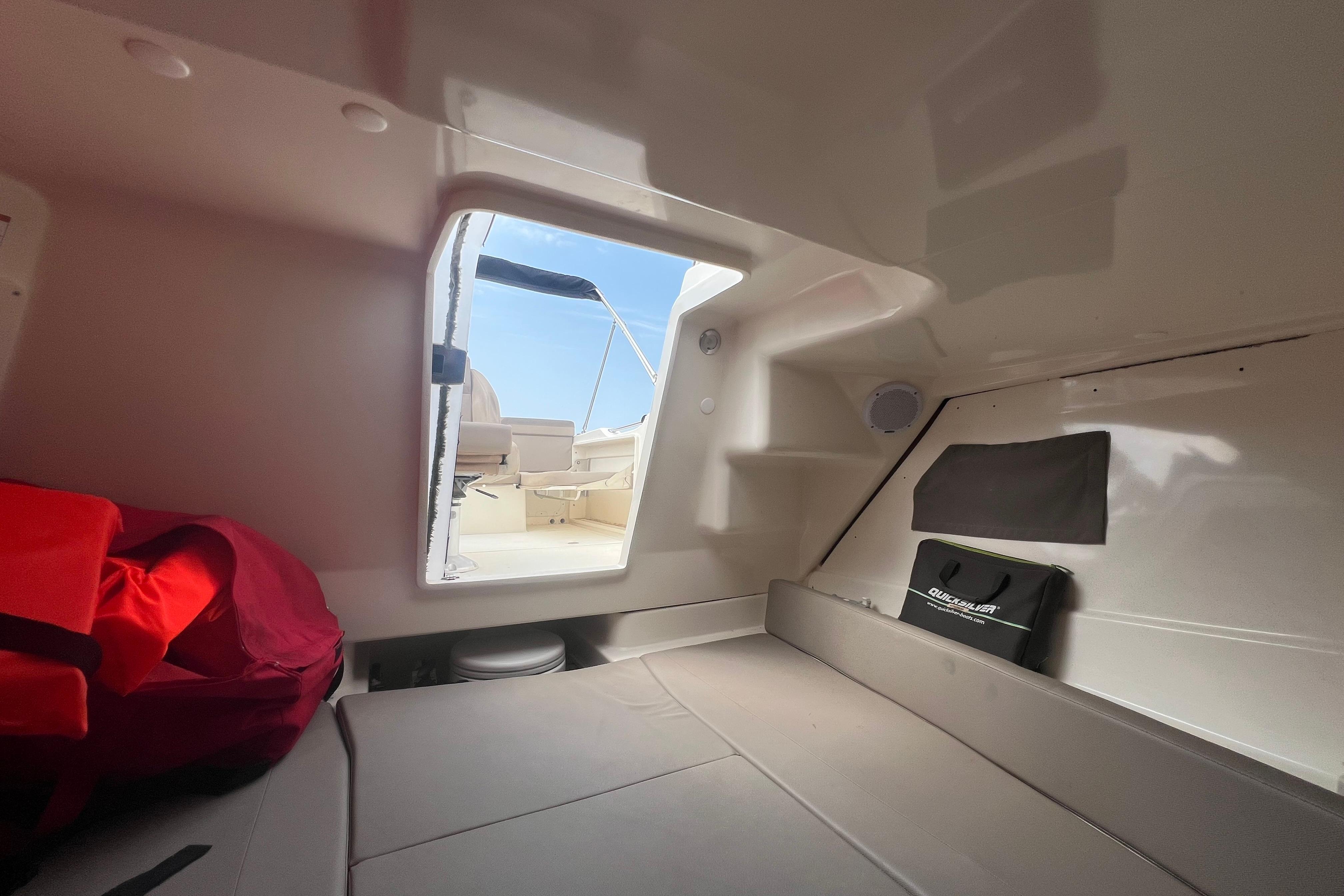 Quicksilver Activ 755 Sundeck — foto 13 van 17