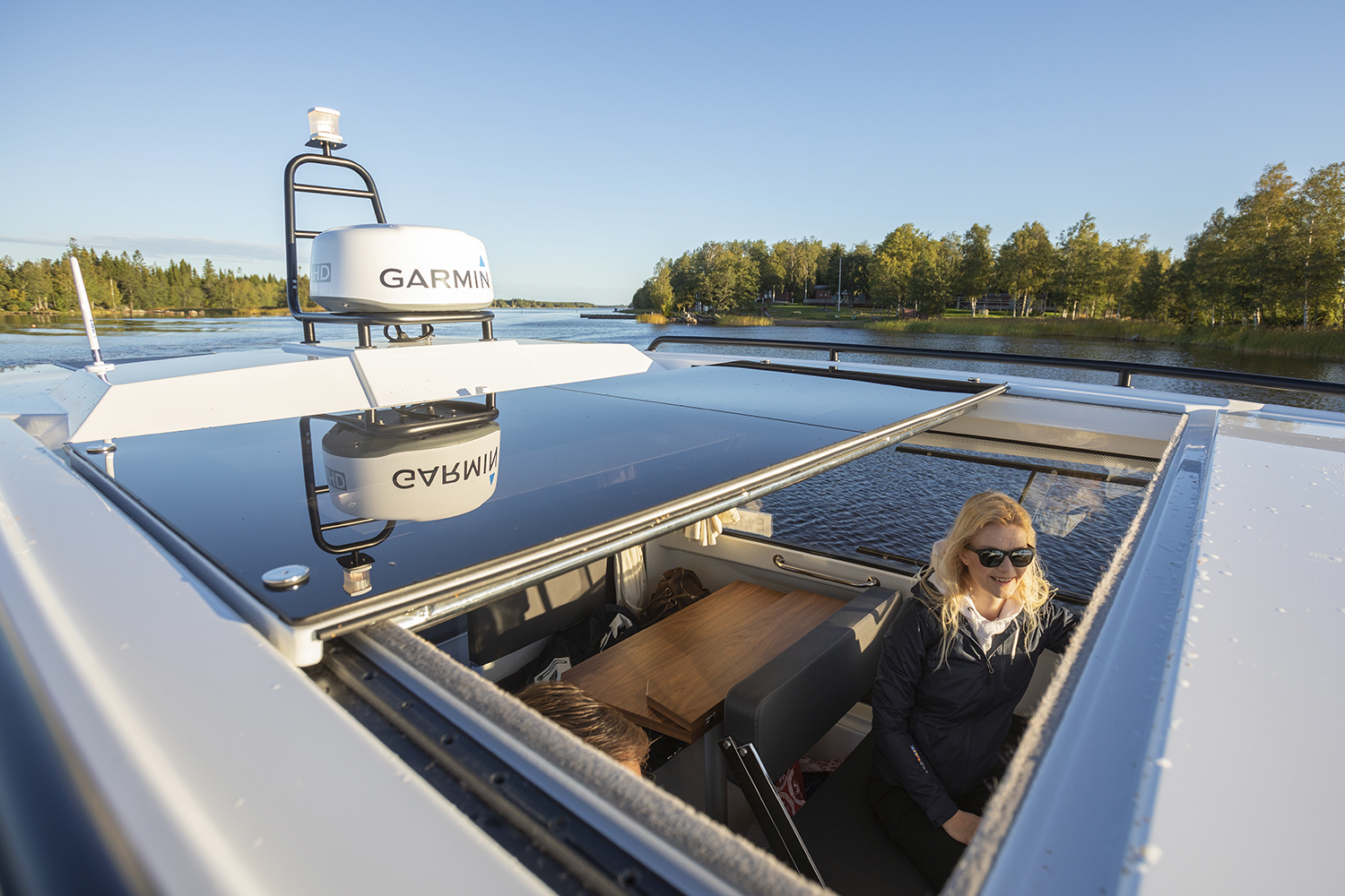 Finnmaster pilot 8 met 2x 200 pk Yamaha motoren  — foto 36 van 45