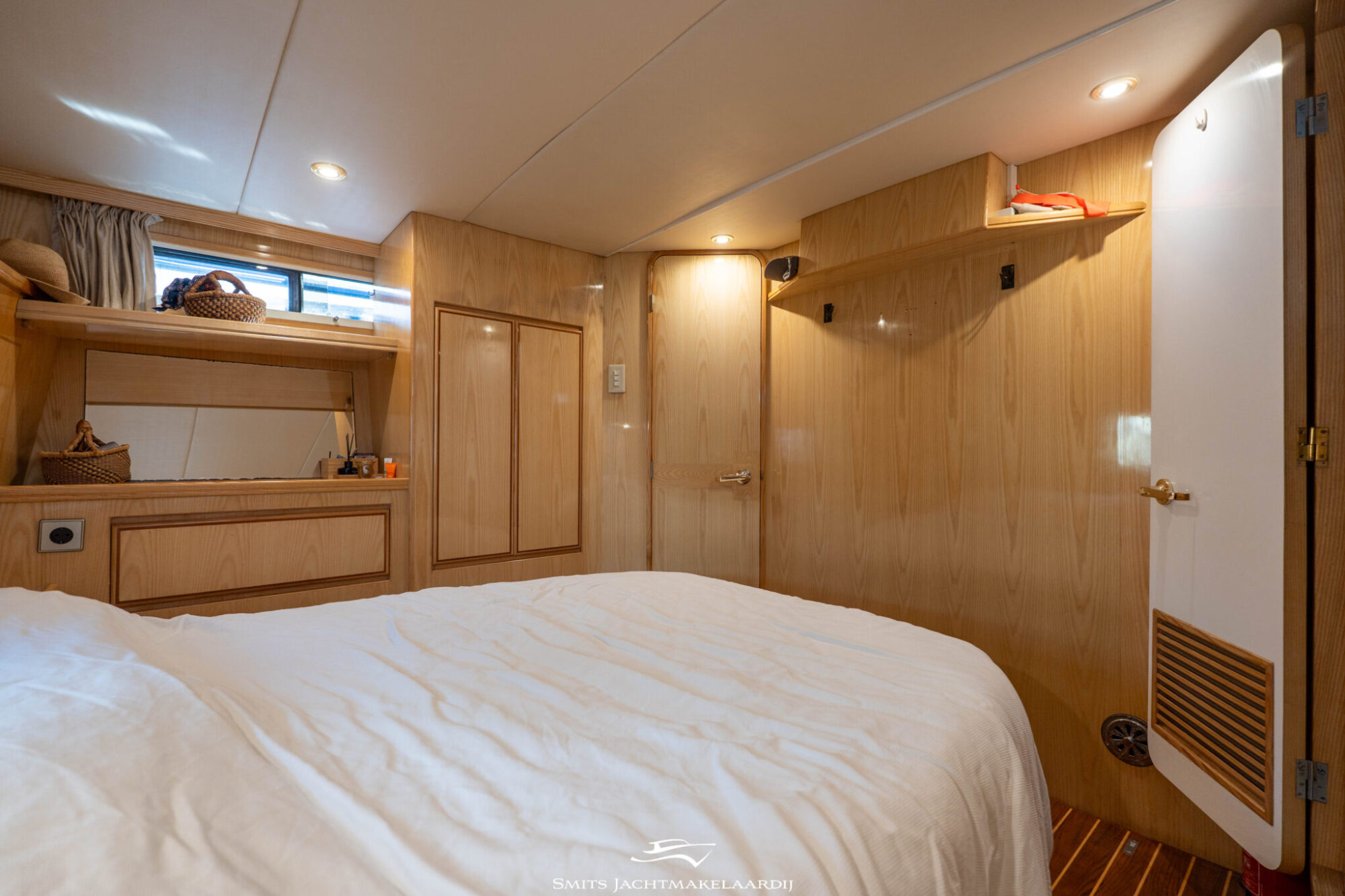 Astor 37 Flybridge — foto 28 van 54