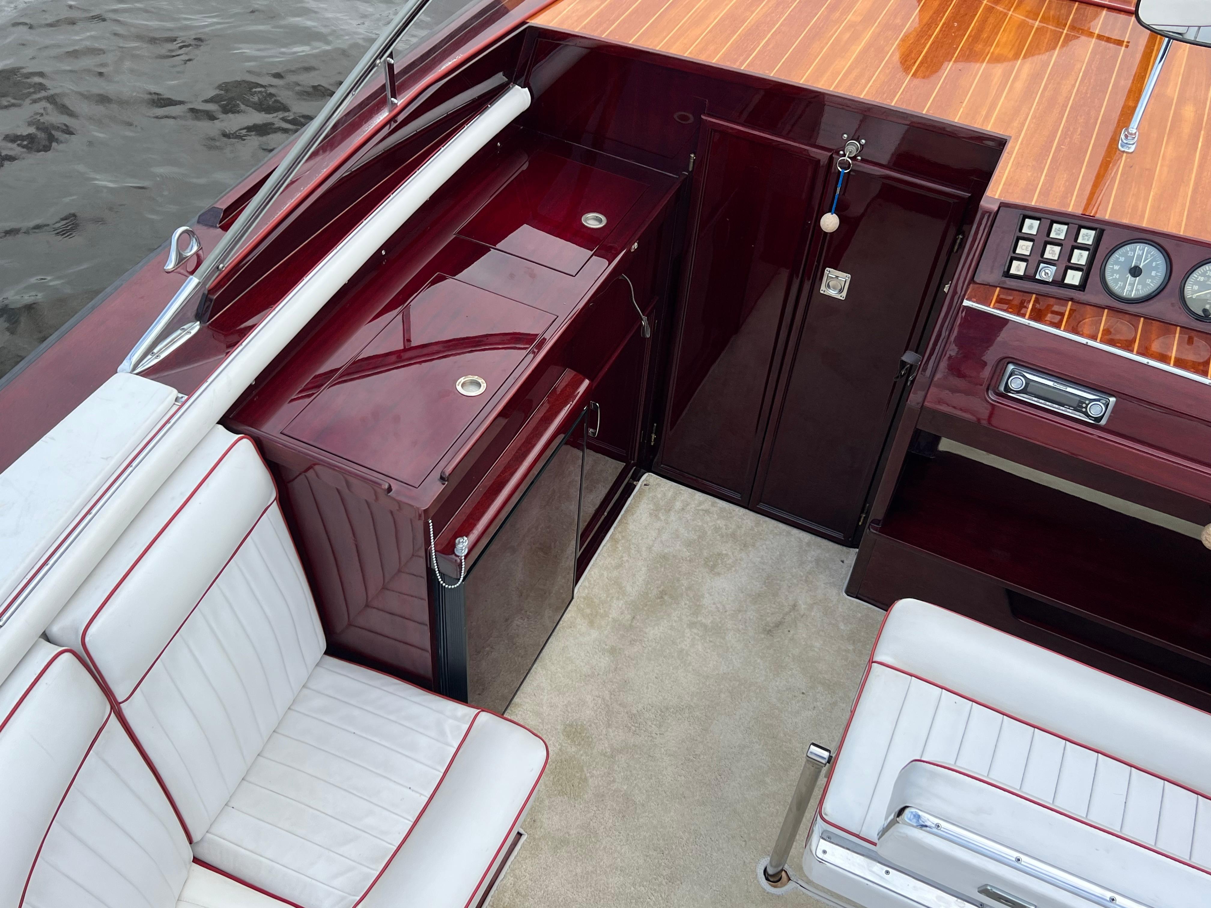 Boesch 850 Runabout Deluxe — foto 39 van 40
