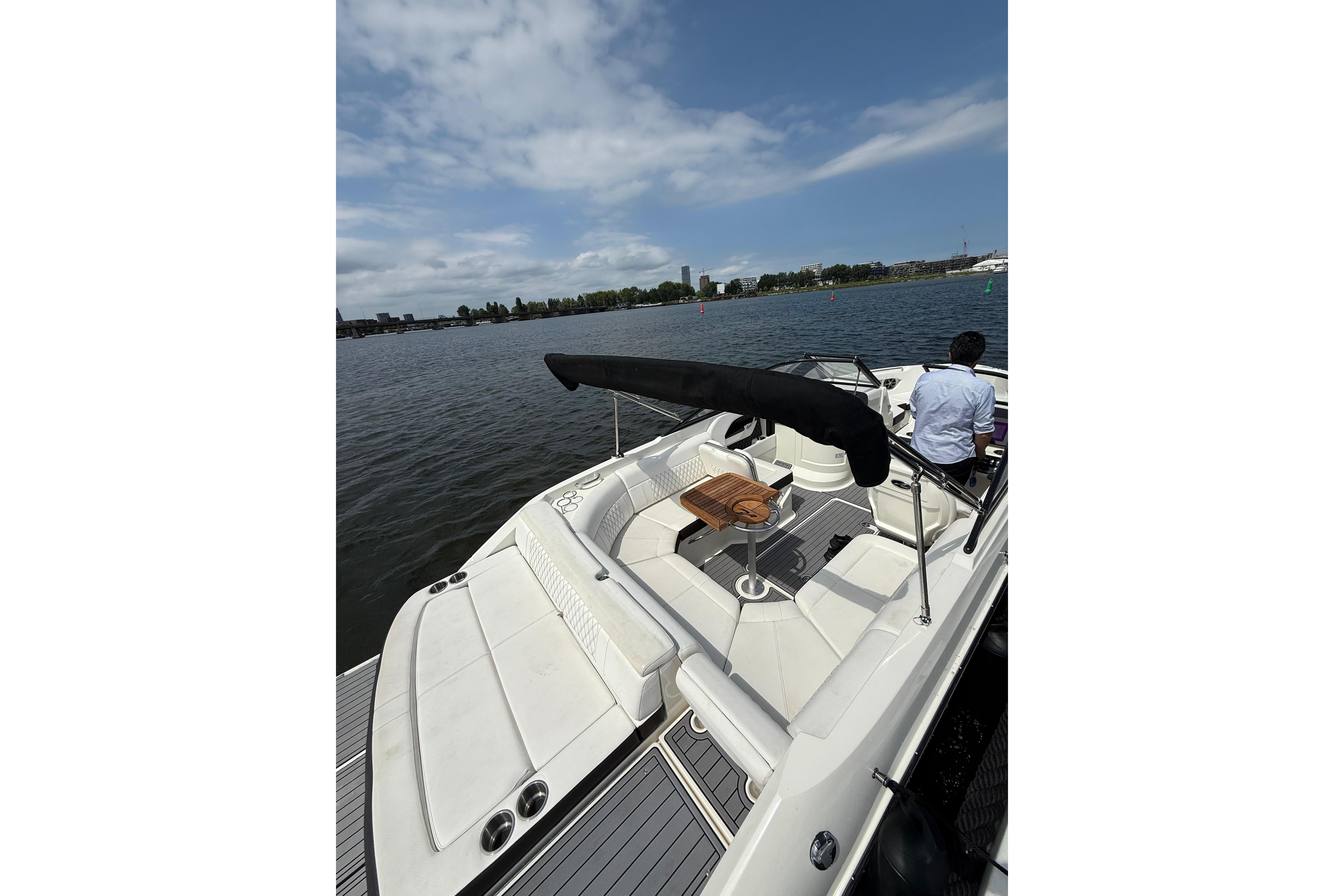 Sea Ray SLX 250 — foto 5 van 11