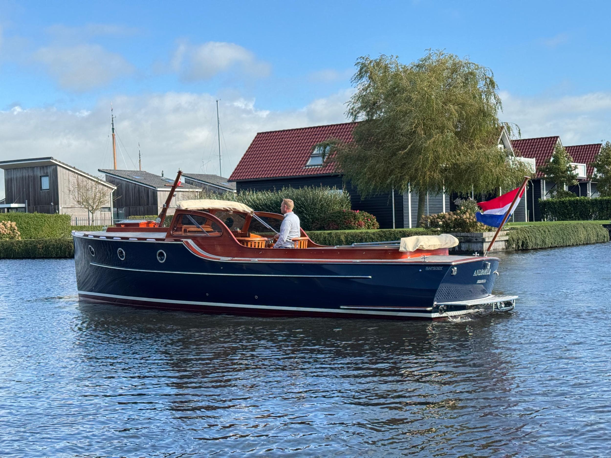 Rapsody 29 Ft. OC-F — foto 2 van 36
