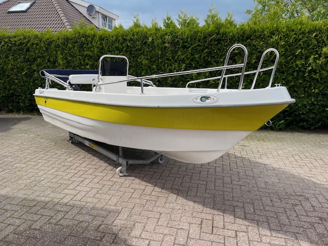 VAARKLAAR!! Star 450 met Tohatsu 9.8 PK  En Dekzeil — foto 6 van 15